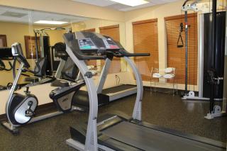 Best Western Plus The Woodlands - 9