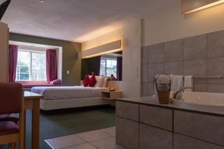 Mariner's Village Resort - Carlyle - 4