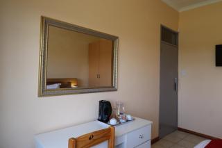 Sentosa Guest House - Francistown - 4