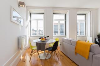 Host Wise - Colorful Stunning Sunlit Flat - Porto - 2