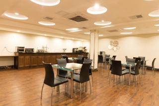 Mayfair Inn and Suites - Queens - 5