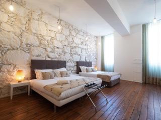 Bemyguest - Loft Guest House Jardim das Mães Charming - Viseu - 1