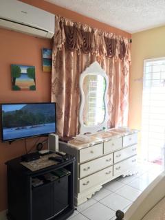 #D1 castle STUDIO WIFI KING bed Ocho Rios Jamaica - 3