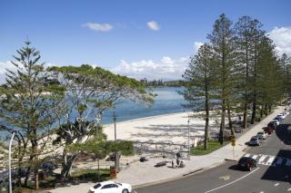 Lowanna Unit 10 24 Bulcock Beach Esplanade Bulcock Beach - Caloundra - 7