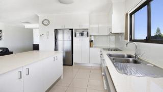 Amalfi Unit 11 Above All Else 50 King Street - 6