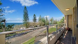 By The Sea Unit 4 13 Esplanade Kings Beach - Caloundra - 1