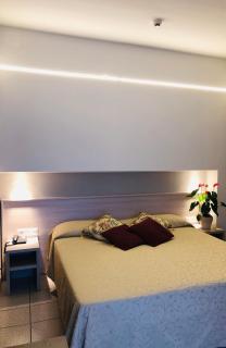 Hotel Delfina - 1