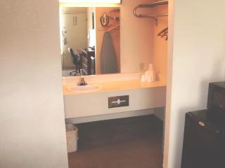 Trade Winds Central Inn - Tulsa - 3