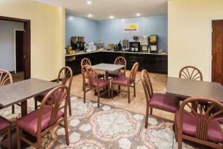 Halsted Inn and Suites Harvey - Chicago Southland - Harvey - 5