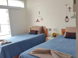 The Commonroom CNX - 4