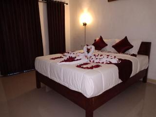 Santhi Guna Bungalow - 1