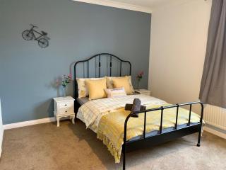 Gordon House - Kettering - 0