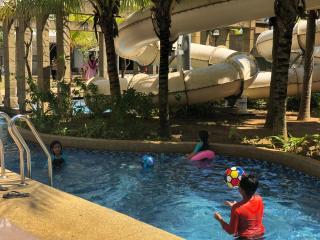 Swiss Garden Resort Residence Pool Sea view Beach Resort LUXURY apartment & FaMiLy SUITE - Kuantan - 4