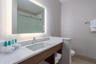 Holiday Inn Express and Suites Edwardsville by IHG - Edwardsville - 8