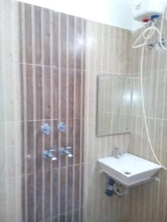 Hotel Hari darshan - 4