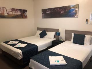 Lees Hotel - Ingham - 3