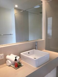 16 Seine Bay Apartment - 5