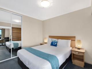 Waterfront Apartment 521 - 5