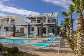 Faros BeachFront Villa - Perivólia - 3
