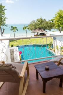 Yao Yai Beach Resort - 8