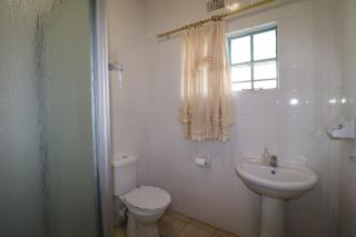 Sentosa Guest House - Francistown - 7