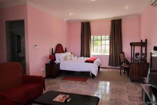 Sentosa Guest House - Francistown - 2