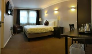 MacLean Guest House - 6