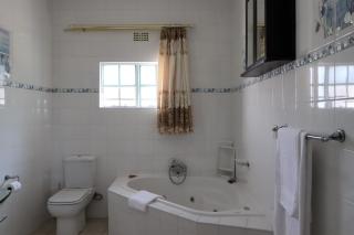 Sentosa Guest House - Francistown - 1