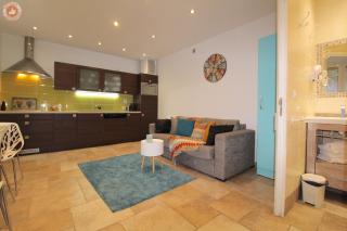 ALC - PSA12 - 9 min Palais And Beaches - Cannes - 0