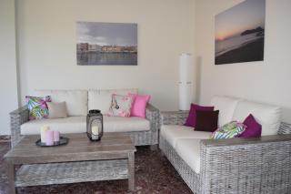 Modern Apartment with Garden - 0