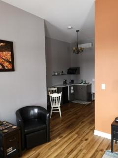 Canalside Restaurant, Inn & Kitchen Store - Port Colborne - 1
