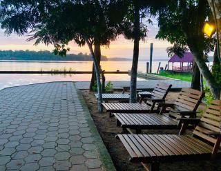 Overbridge River Resort - 2