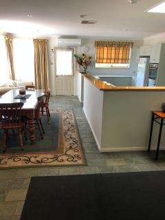 Beaches Serviced Apartments - Nelson Bay - 3