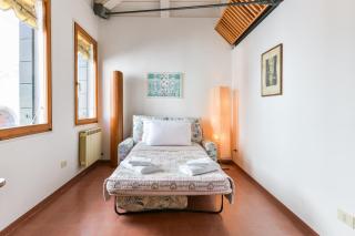Secret Loft - 4
