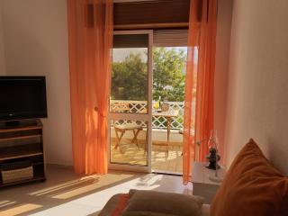 Pretty Sunny Guest Apartment - Lagos - 6