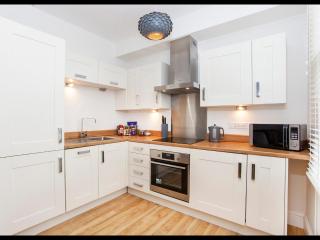 Apartment 5 Blue Bridge Court - 1
