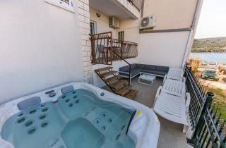 Apartments Mate - Vinišće - 8