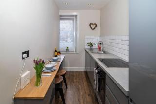 Am Meadhan - Comet Apartments - 9