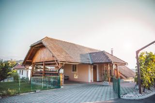 Vineyard Cottage Urban - Mirna - 0