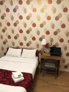 Lyon House Hotel - Barking - 2