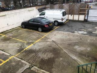Lyon House Hotel - Barking - 1