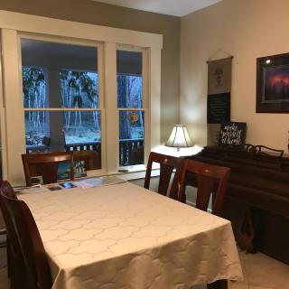 Mountain Meadows Inn & Chalet Suites - 6