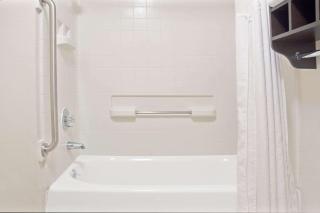 Howard Johnson by Wyndham Houston Heights Downtown - Houston - 6