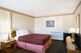 Howard Johnson by Wyndham Brigham City - Brigham City - 7
