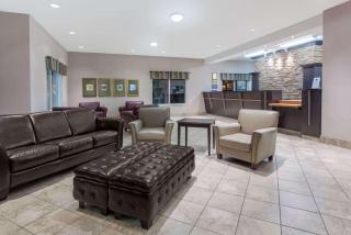 Ramada by Wyndham Brooks - Brooks - 2