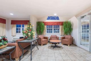 Microtel Inn & Suites by Wyndham Altus - Altus - 4
