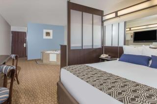Microtel Inn & Suites by Wyndham Klamath Falls - Klamath Falls - 9