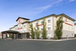 Ramada by Wyndham Edson - Edson - 0