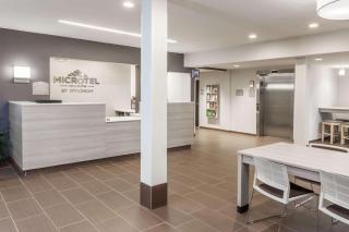 Microtel Inn & Suites by Wyndham West Fargo Near Medical Center - West Fargo - 7