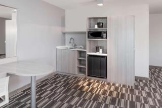 Microtel Inn & Suites by Wyndham West Fargo Near Medical Center - West Fargo - 2